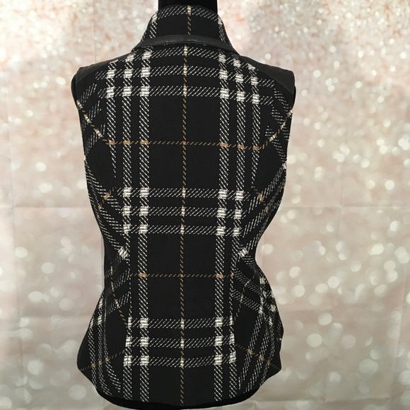 CaBi Grid Plaid Zip Up Vest - Picture 4 of 9